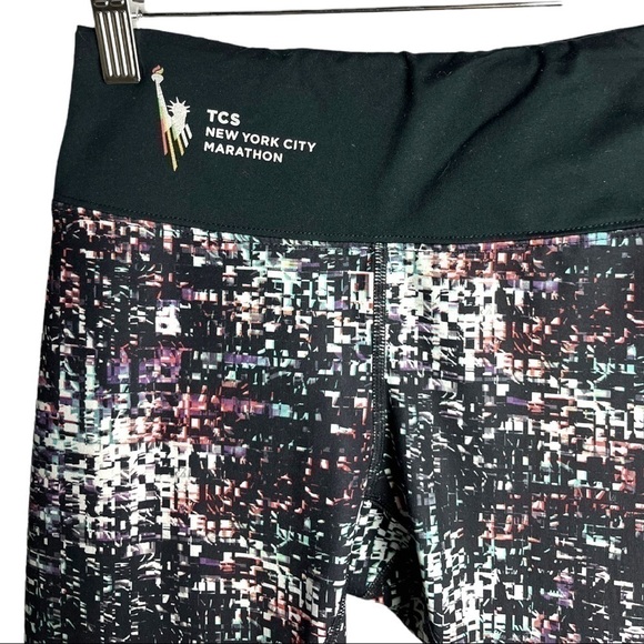 VINTAGE NYC Marathon Asics 3/4 Leggings Size XS - Picture 1 of 6